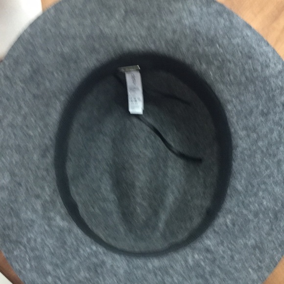 2- felt hats 1- summer floppy hat. $10 each one or all 3 $27 - Picture 5 of 11